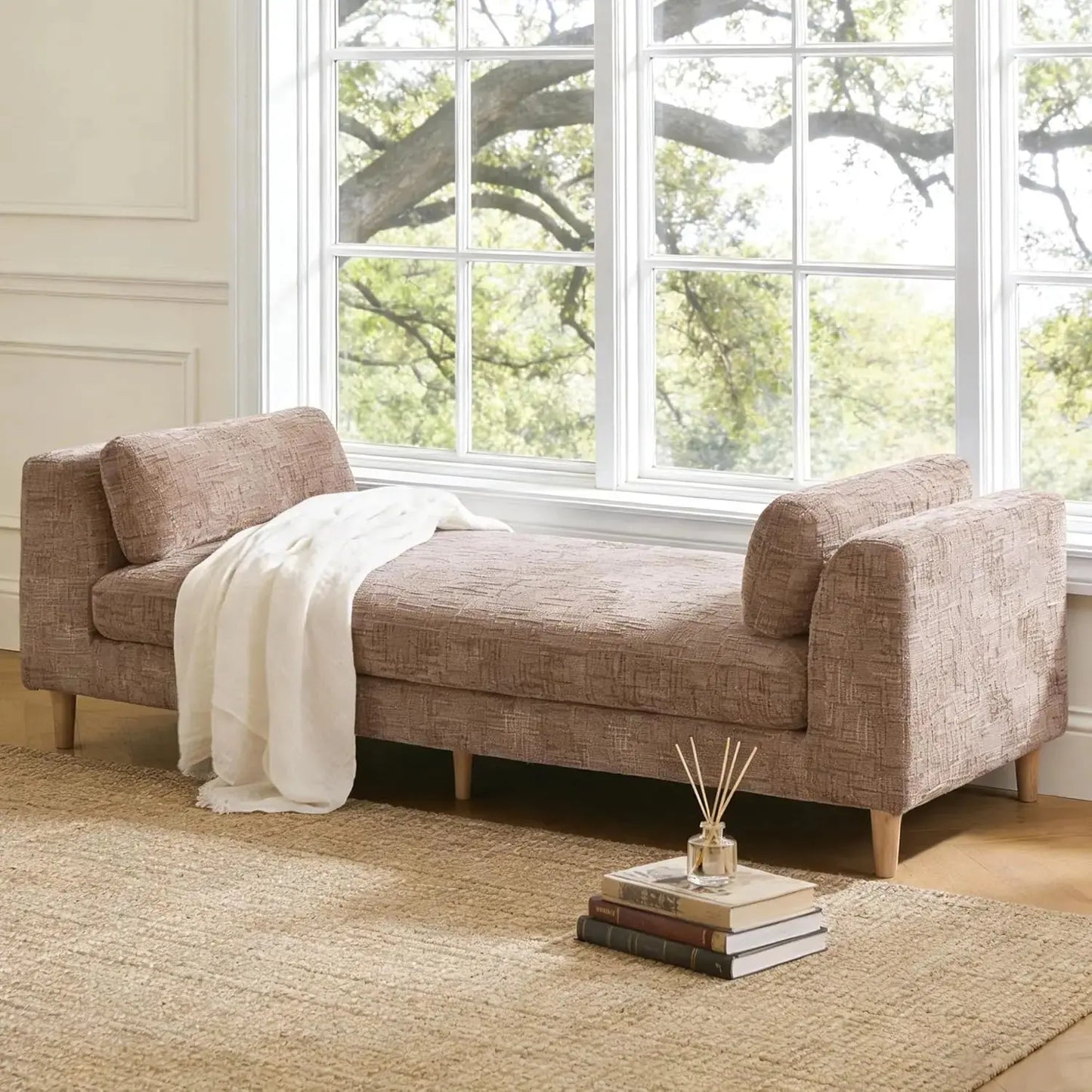 Oversized Tufted Chaise Lounge with Pillows comfydesigners