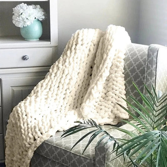 Throw Pillows & Blankets 101: The Cheapest Way to Cozy Up Any Room in 2026