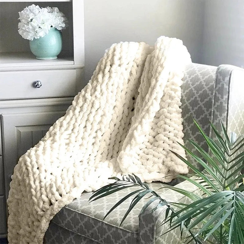 Cozy chunky knit throw blanket for holiday home decorating
