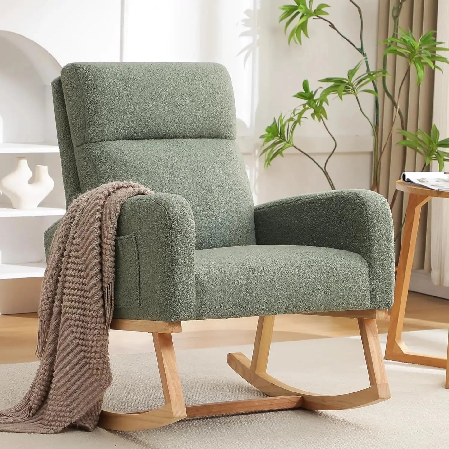 Sherpa Nursery Glider Rocking Chair with Pockets comfydesigners